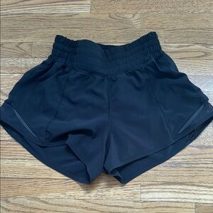 Black Lululemon High Rise Hotty Hot Shorts 2.5" length - size 0